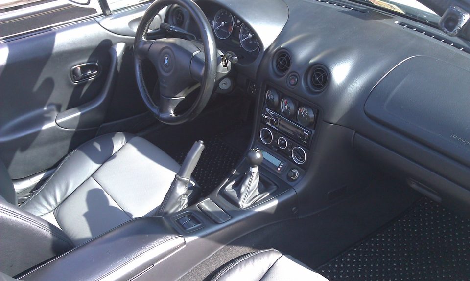 Interior of Jason's white 1999 Miata